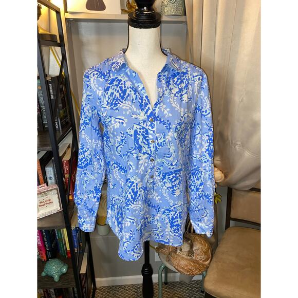 Lilly Pulitzer Tops - Lilly Pulitzer Blue White Print Turtle Cotton Tunic Blouse – Size Small EUC